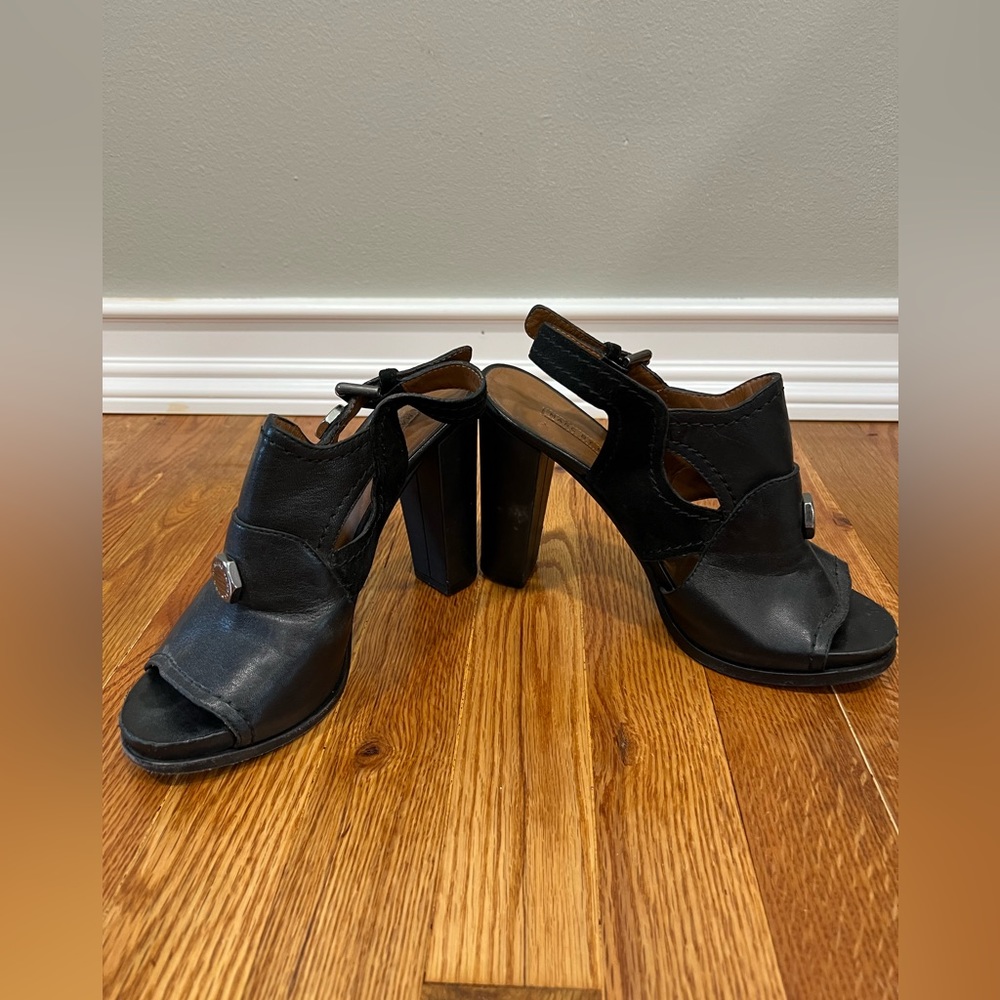 Marc Jacobs Black Heels